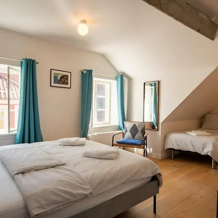 Aero Guesthouse & Cafe Эрёскёбинг Экстерьер фото